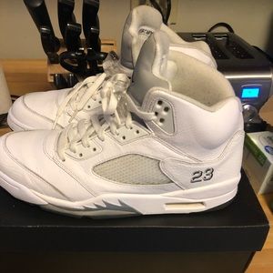 Air Jordan 5 Metallic White